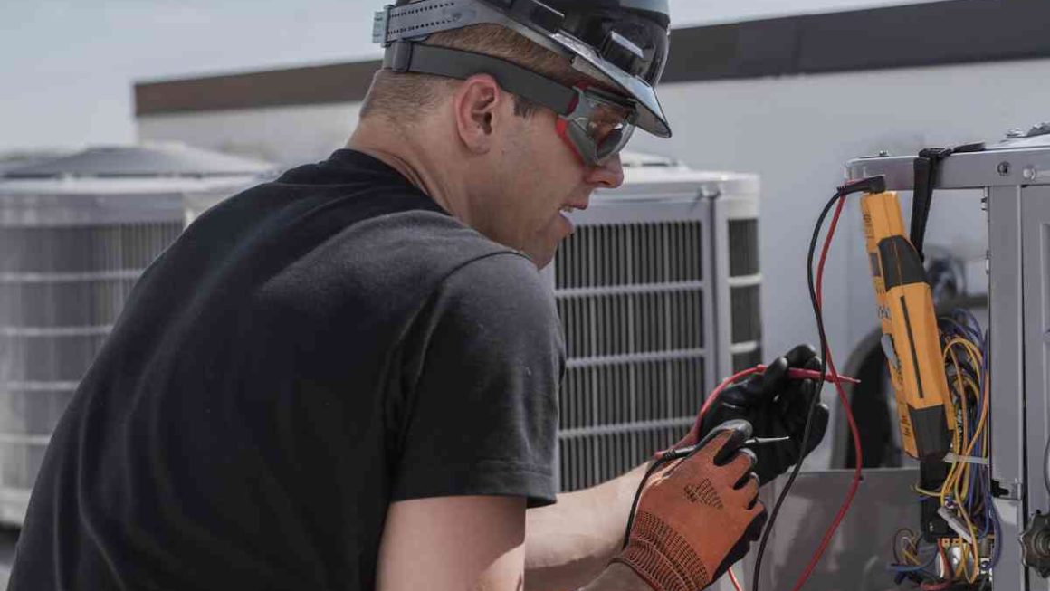 Reduce HVAC Technicians’ Time on the Road with These 4 Tips