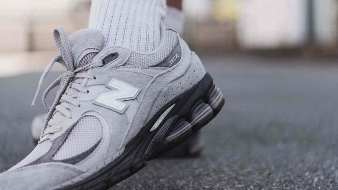 New Balance 2002r