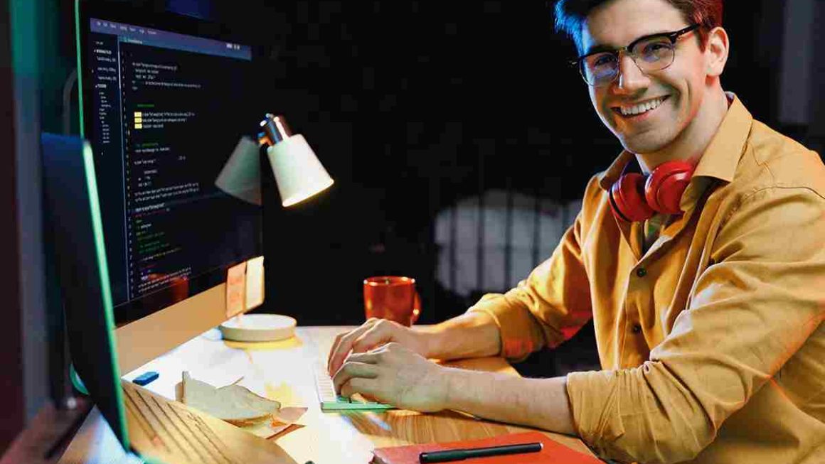  Why You Should Enroll in the Project-Based Full-Stack Development Boot Camp  