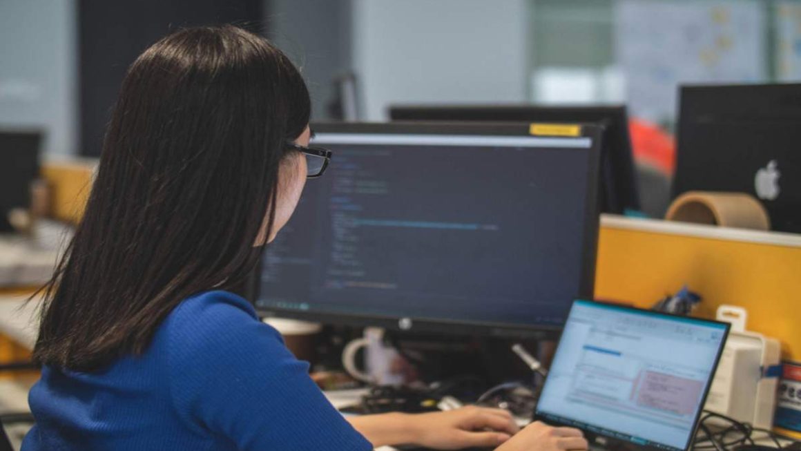 The Benefits of Using Cloud-Based Proposal Software for Small Businesses