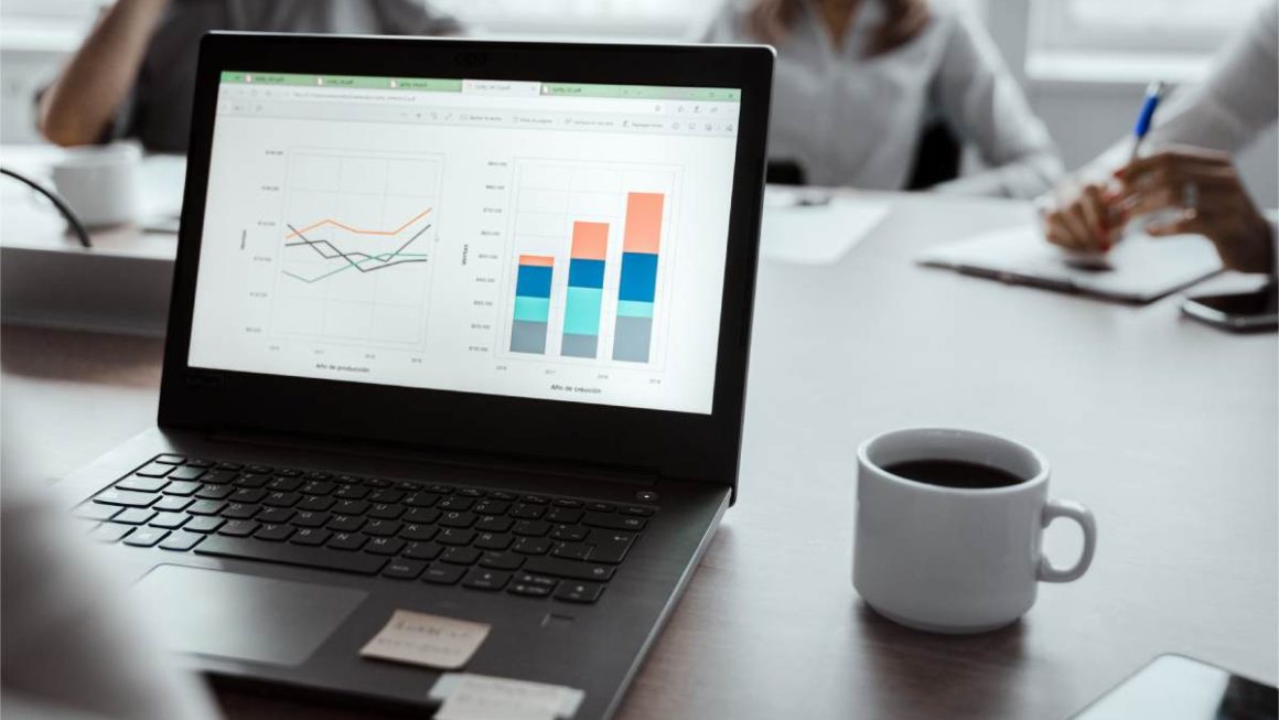 From Code to Clarity – How Developers Can Use Infogram to Simplify Complex Data Visualizations